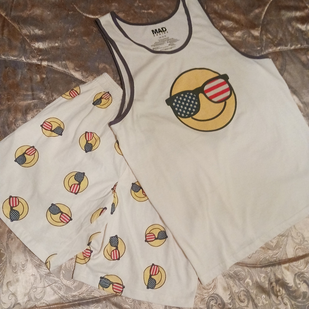 Mad Engine Stars & Stripes Happy Face Tank Top and Shorts Set M/L NWT